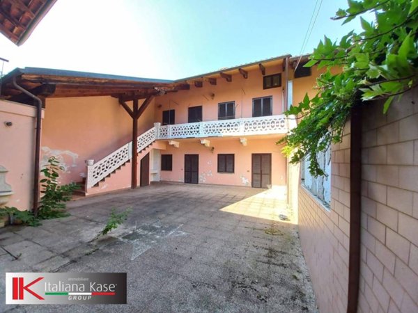 casa semindipendente in vendita a Foglizzo