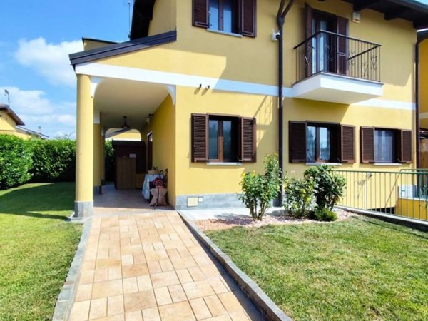 casa indipendente in vendita a Foglizzo
