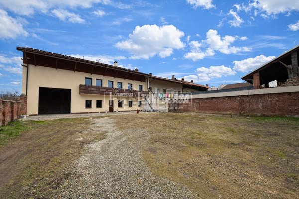 esavano in vendita a Foglizzo