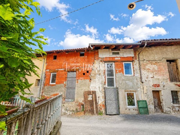 casale in vendita a Foglizzo