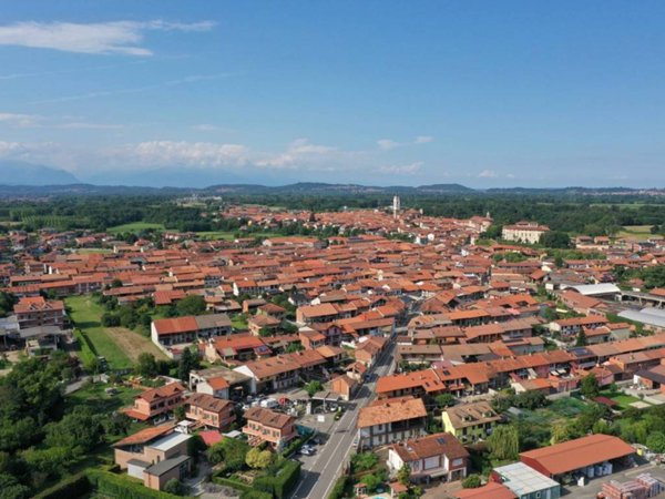 locale commerciale in vendita a Foglizzo