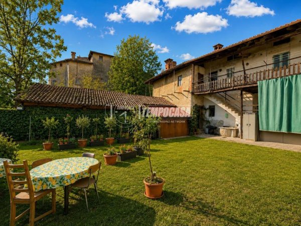 casa semindipendente in vendita a Foglizzo