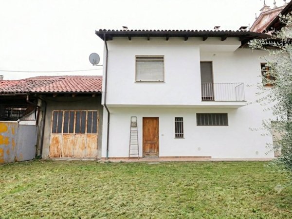 casa indipendente in vendita a Foglizzo