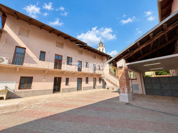 casale in vendita a Foglizzo