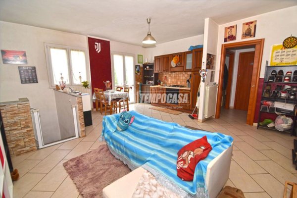 casa indipendente in vendita a Forno Canavese