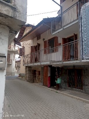 casa indipendente in vendita a Forno Canavese