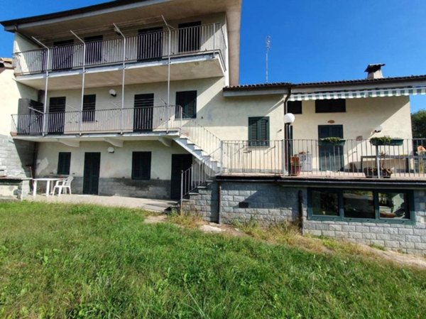 casa indipendente in vendita a Forno Canavese