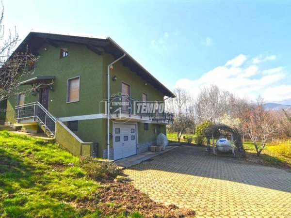 casa indipendente in vendita a Forno Canavese