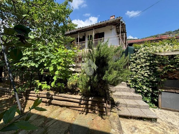 casa indipendente in vendita a Forno Canavese
