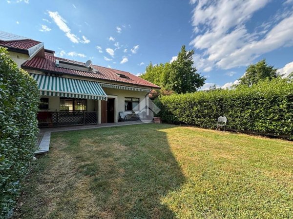 casa indipendente in vendita a Forno Canavese