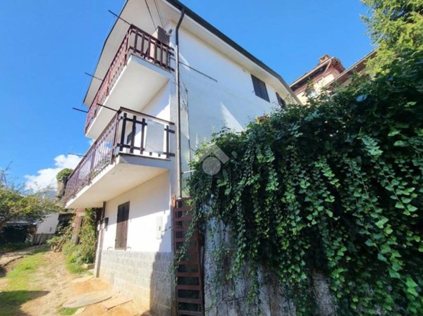 casa indipendente in vendita a Forno Canavese