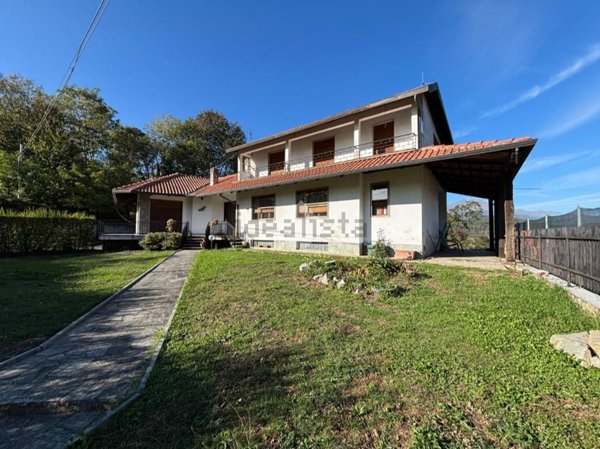 casa indipendente in vendita a Forno Canavese