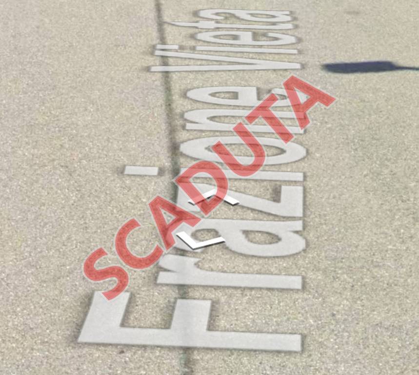 locale commerciale in vendita a Forno Canavese