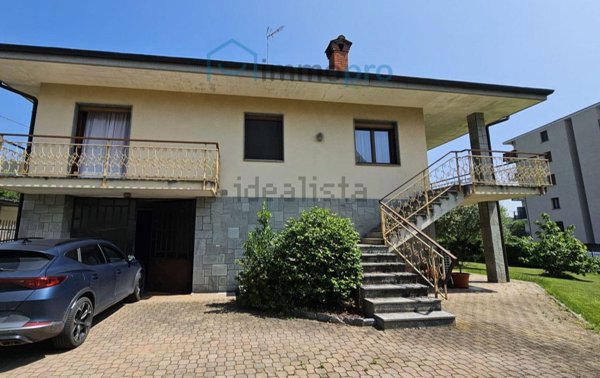 casa indipendente in vendita a Forno Canavese
