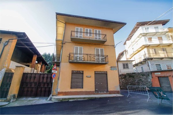 casa indipendente in vendita a Forno Canavese