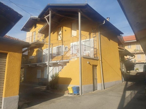 casa indipendente in vendita a Forno Canavese