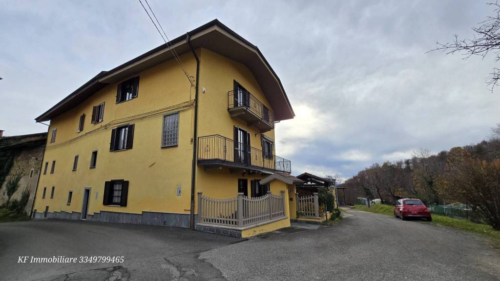 casa indipendente in vendita a Forno Canavese