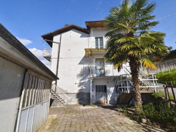 casa indipendente in vendita a Forno Canavese