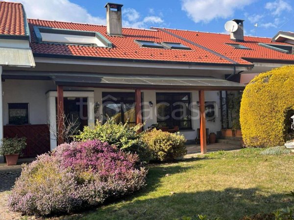 casa indipendente in vendita a Forno Canavese