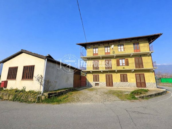 casa indipendente in vendita a Forno Canavese
