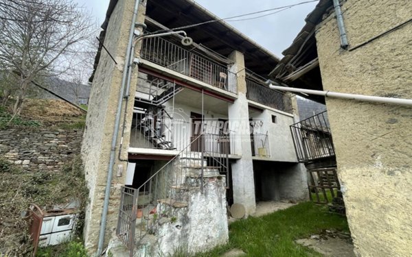 casa indipendente in vendita a Frassinetto