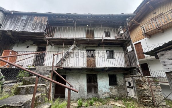 casa indipendente in vendita a Frassinetto