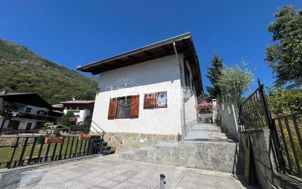 casa indipendente in vendita a Frassinetto