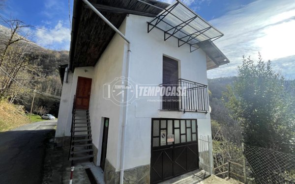 casa indipendente in vendita a Frassinetto