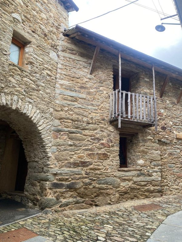 appartamento in vendita a Frassinetto in zona Chiapinetto