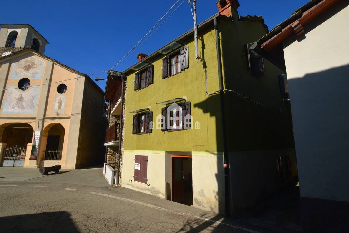 casa semindipendente in vendita a Frassinetto