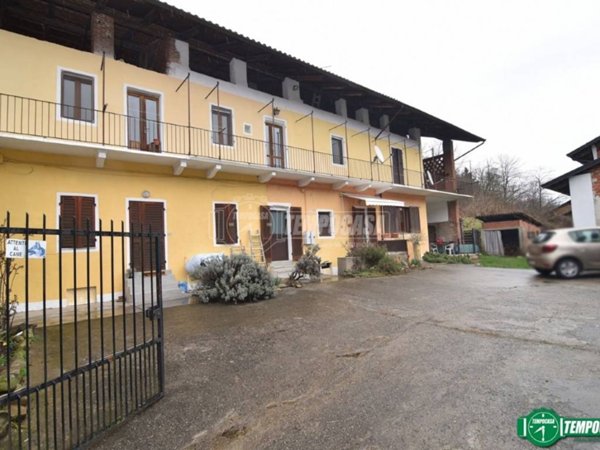 casa indipendente in vendita a Front