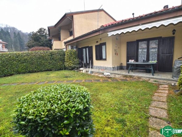 casa indipendente in vendita a Front