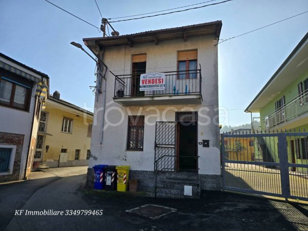 casa indipendente in vendita a Front