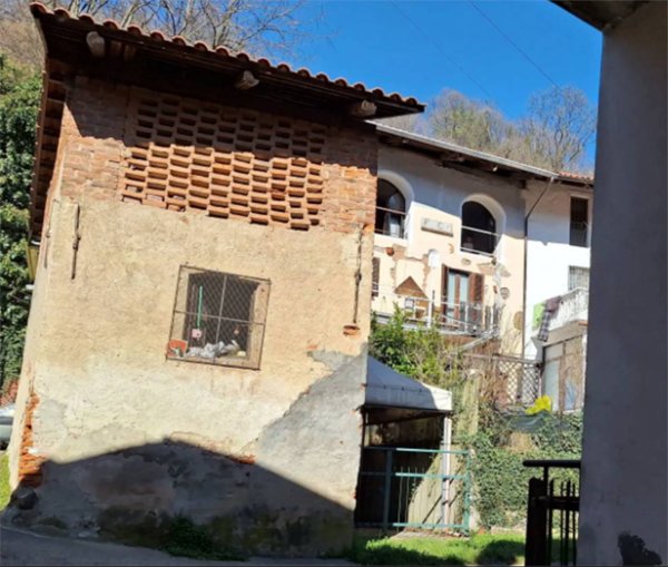 casa indipendente in vendita a Front