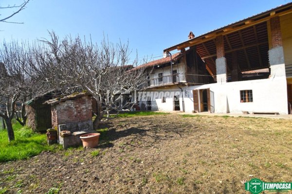 casa indipendente in vendita a Front in zona Grange di Front