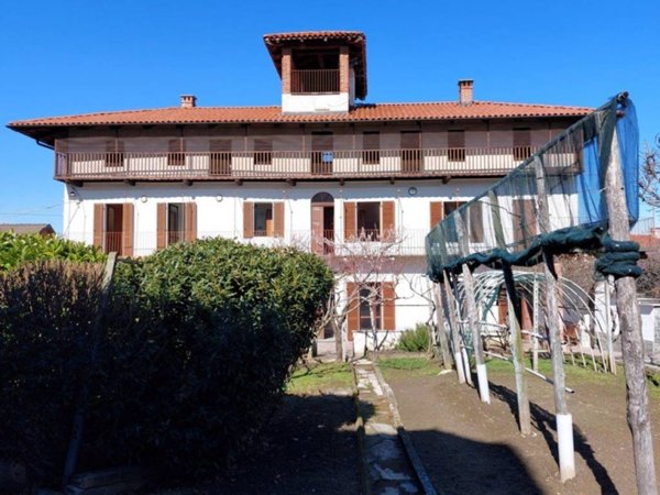 casa indipendente in vendita a Front