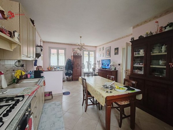 appartamento in vendita a Front
