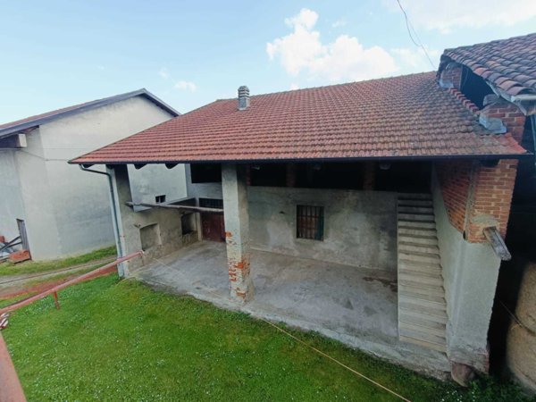 casa indipendente in vendita a Front in zona Ceretti