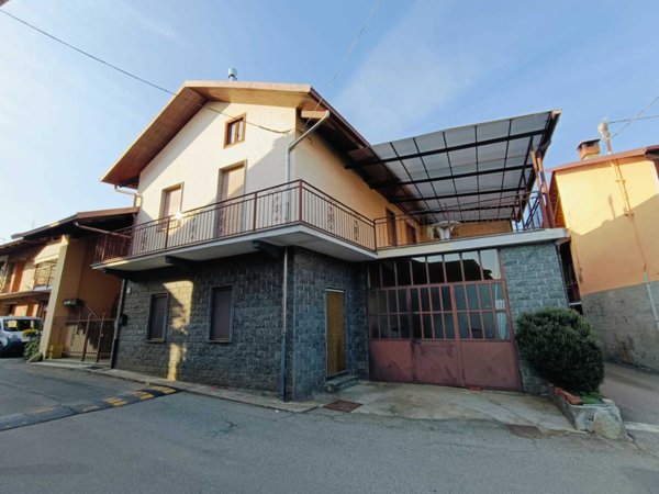casa indipendente in vendita a Front in zona Ceretti