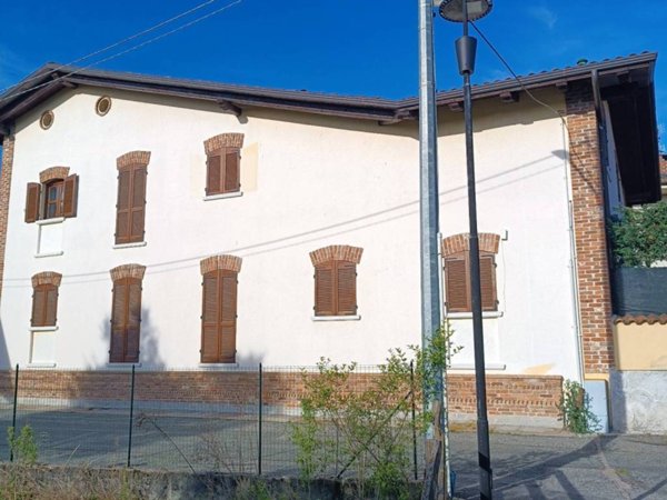 appartamento in vendita a Front