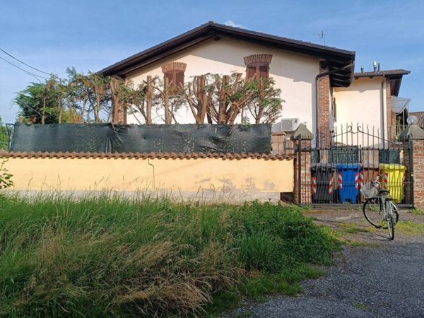 appartamento in vendita a Front