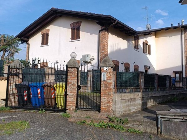 appartamento in vendita a Front