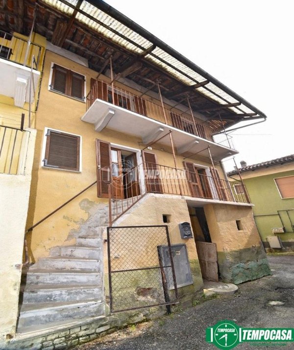 casa indipendente in vendita a Front