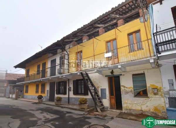 casa semindipendente in vendita a Front in zona Ceretti