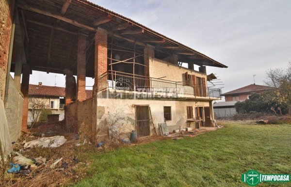 casa indipendente in vendita a Front