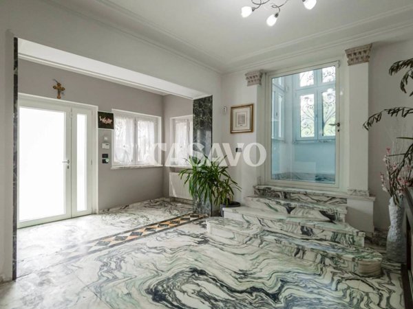 casa indipendente in vendita a Front