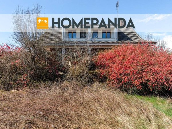 casa indipendente in vendita a Front