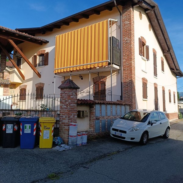 appartamento in vendita a Front
