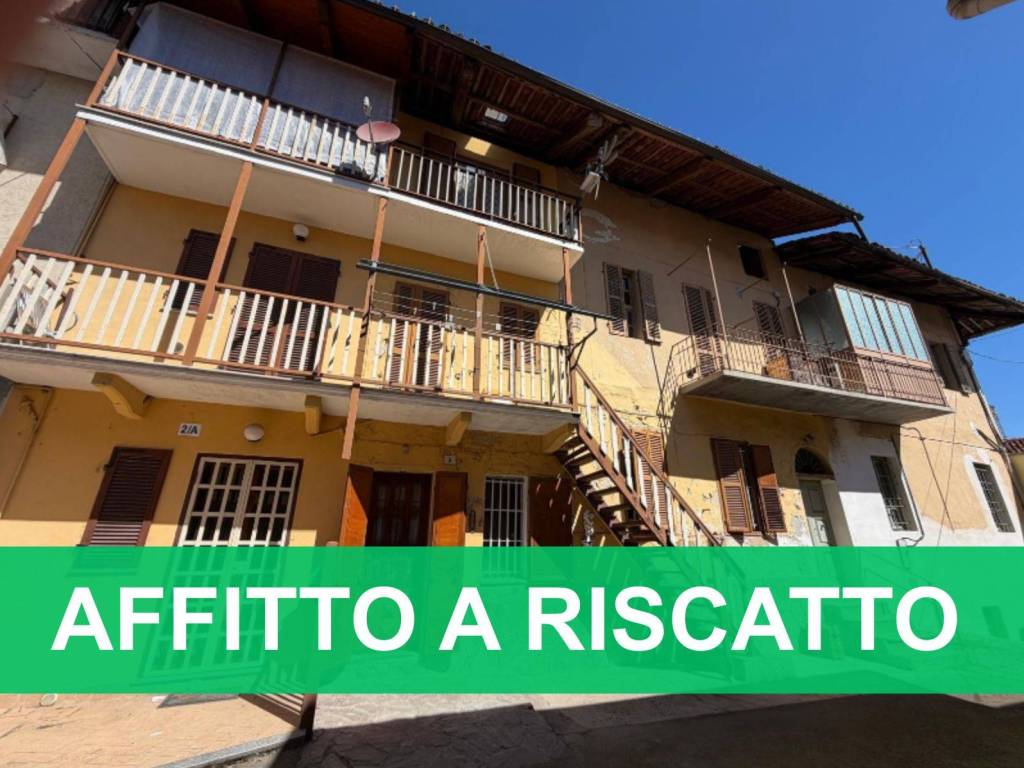 casa indipendente in vendita a Front
