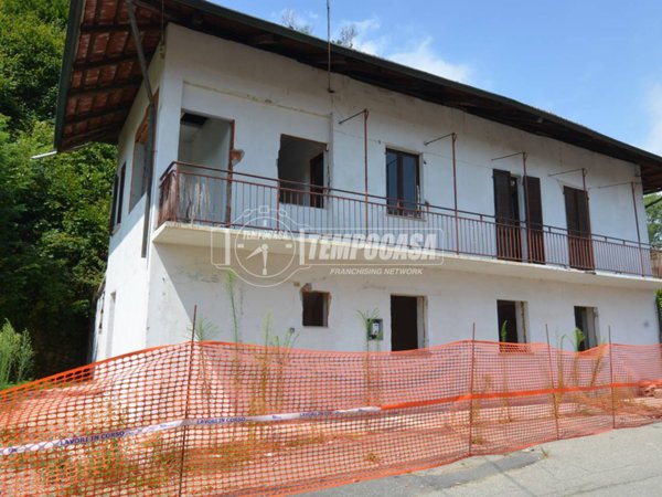 casa indipendente in vendita a Front in zona Ceretti